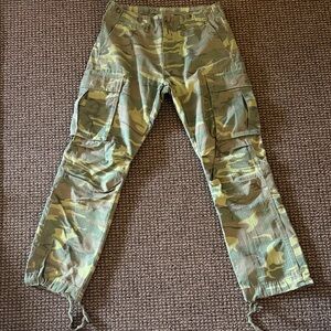Men's Green Camouflage Cargo Pants-size 33-MNML brand